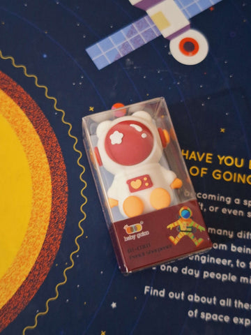 Cute Little Astronaut Silicon Soft Pencil Sharpener For kids Single Hole Space Theme Manual Pencil Sharpener Creative Stationery For Students