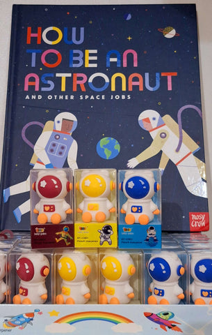 Cute Little Astronaut Silicon Soft Pencil Sharpener For kids Single Hole Space Theme Manual Pencil Sharpener Creative Stationery For Students