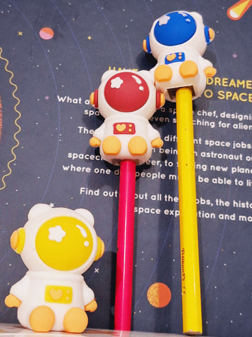Cute Little Astronaut Silicon Soft Pencil Sharpener For kids Single Hole Space Theme Manual Pencil Sharpener Creative Stationery For Students