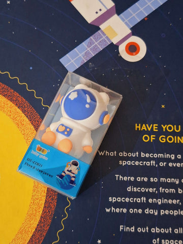Cute Little Astronaut Silicon Soft Pencil Sharpener For kids Single Hole Space Theme Manual Pencil Sharpener Creative Stationery For Students